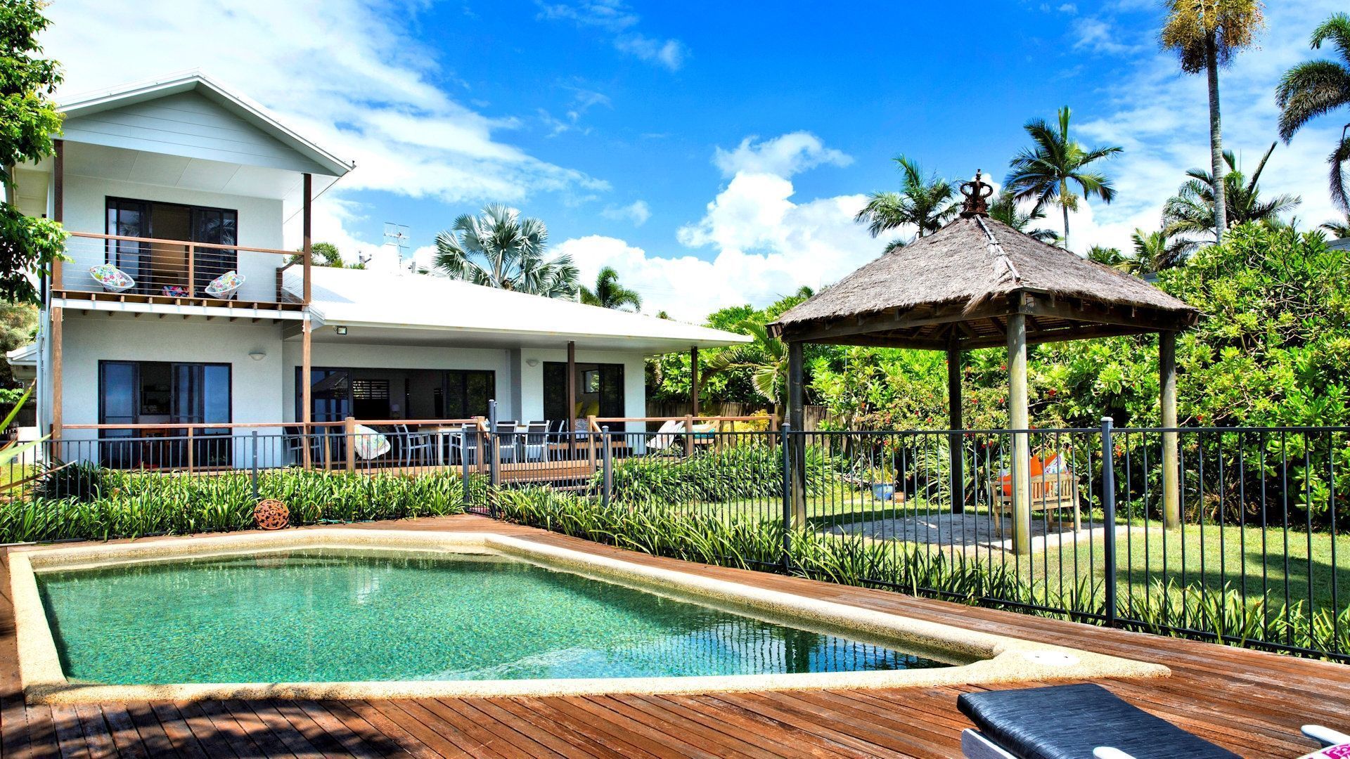 Absolute Beachfront Bliss 002