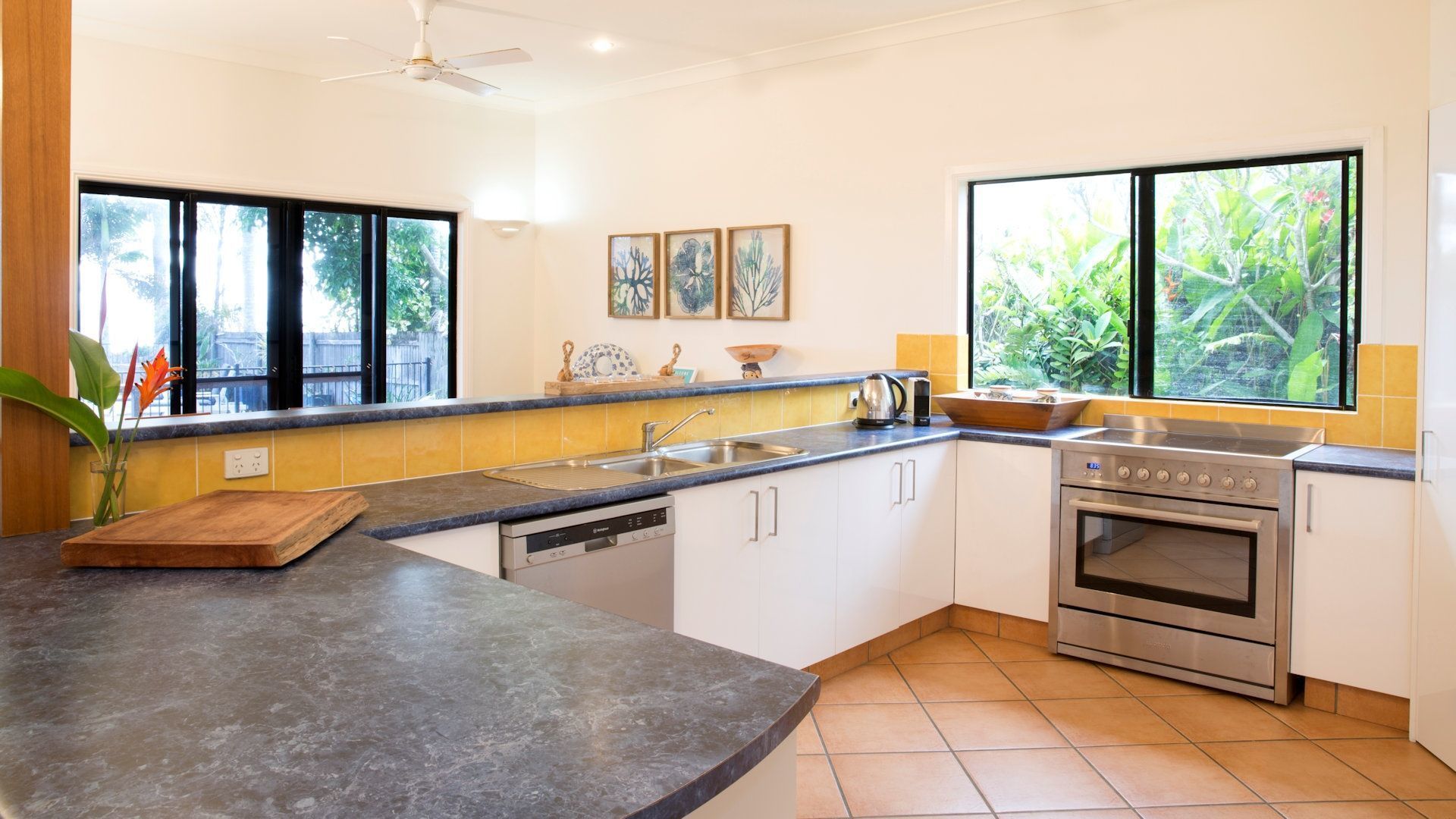 Absolute Beachfront Bliss 005