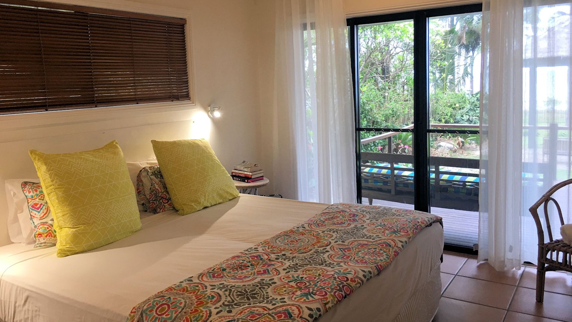 Absolute Beachfront Bliss 015