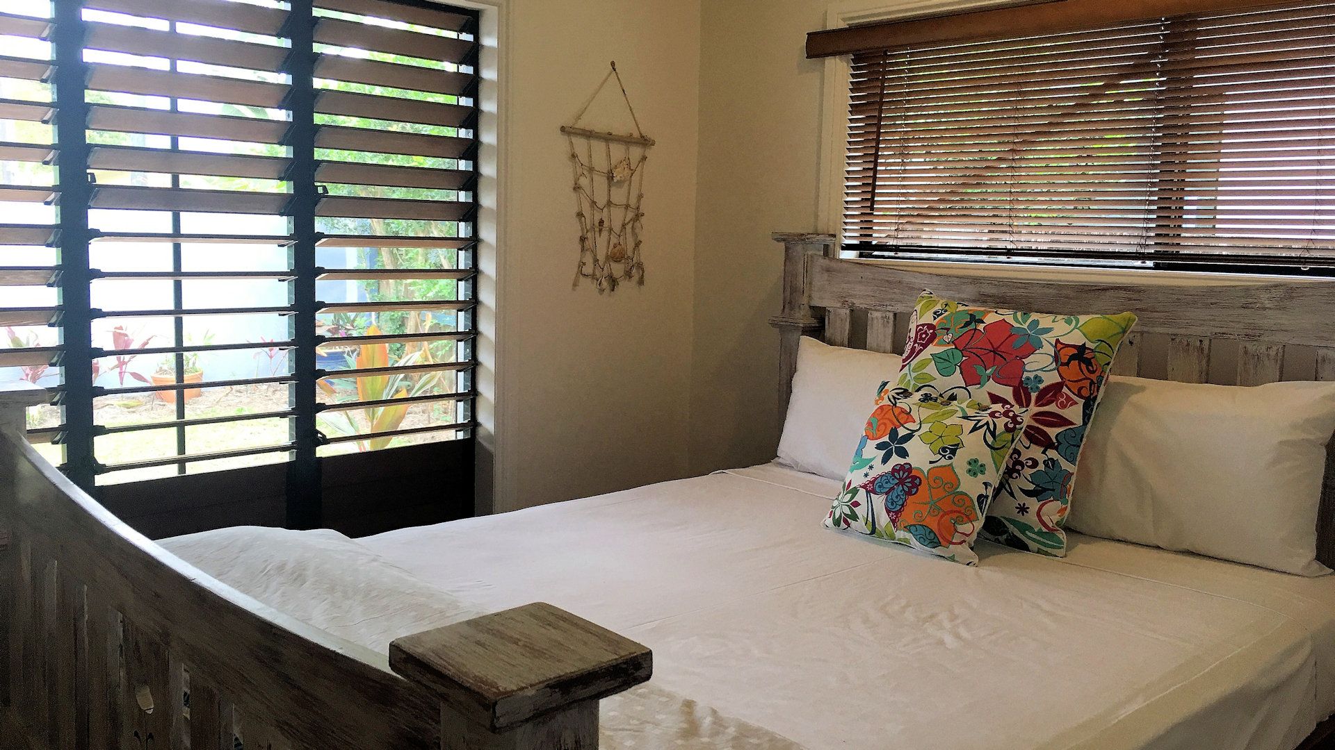 Absolute Beachfront Bliss 017