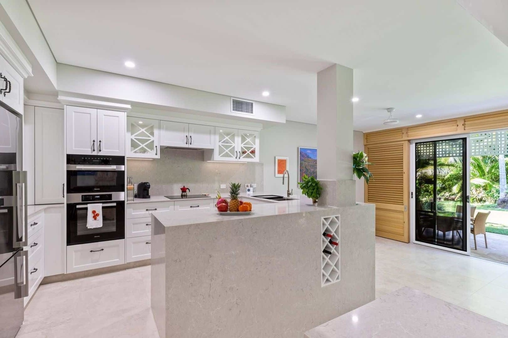 003 Executive Retreats Private Executive Villa Port Douglas Kitchen