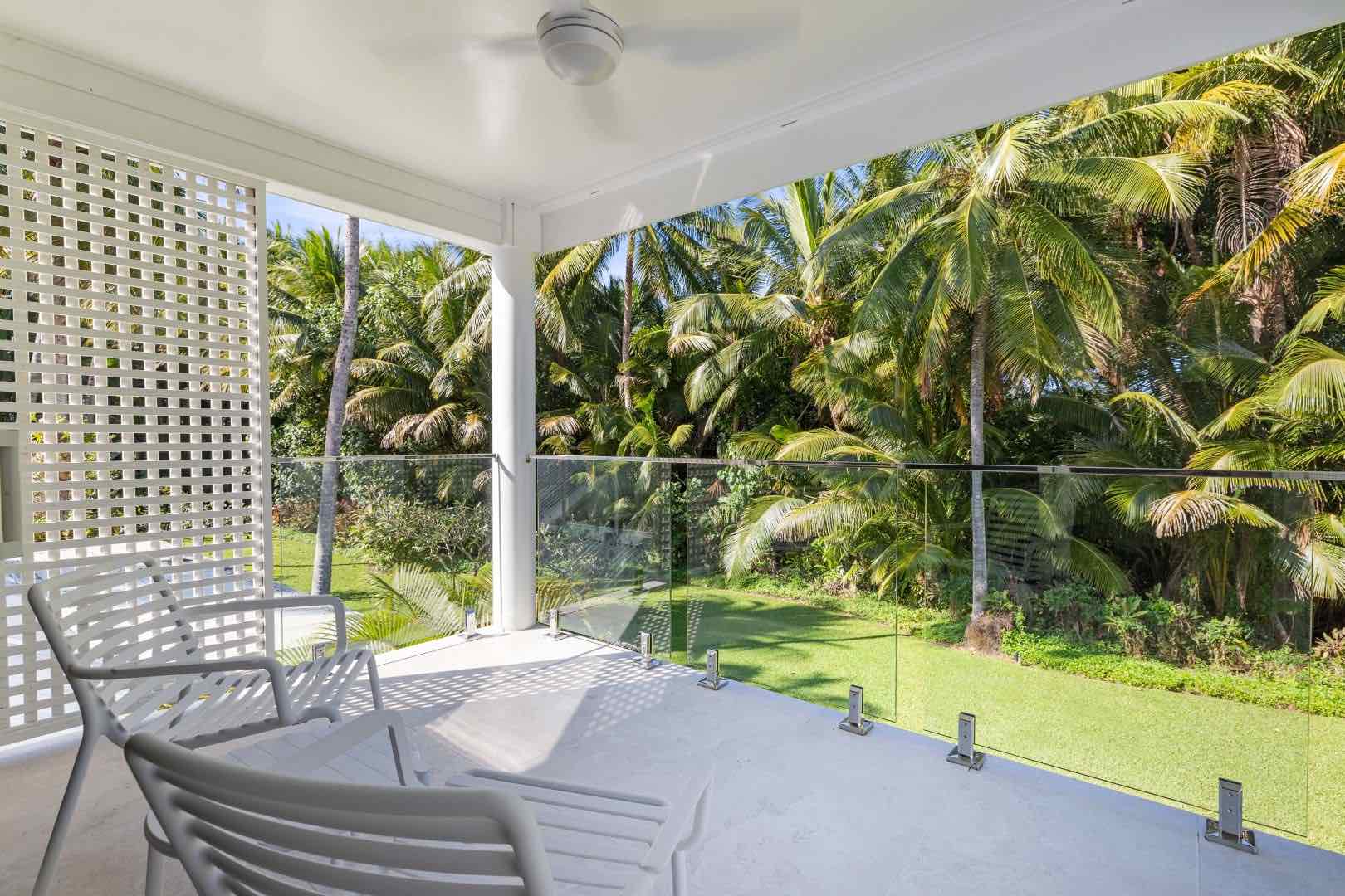 008 Executive Retreats Private Executive Villa Port Douglas Balcony