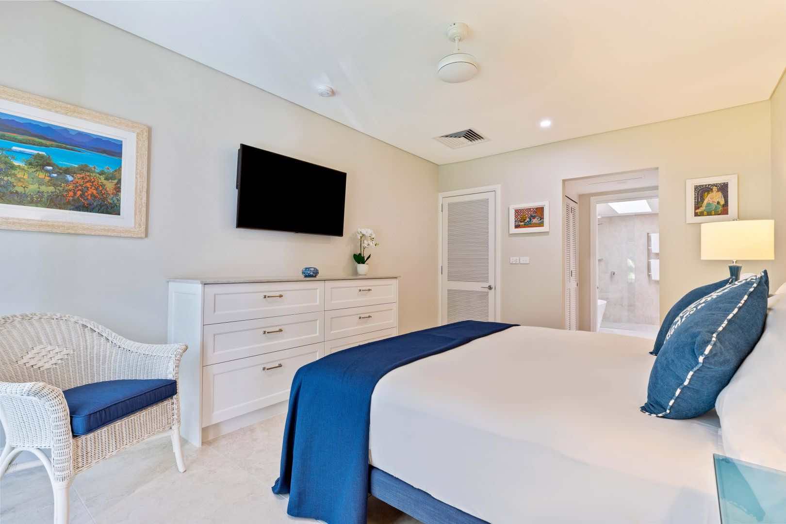 017 Executive Retreats Private Executive Villa Port Douglas Master Bedroom