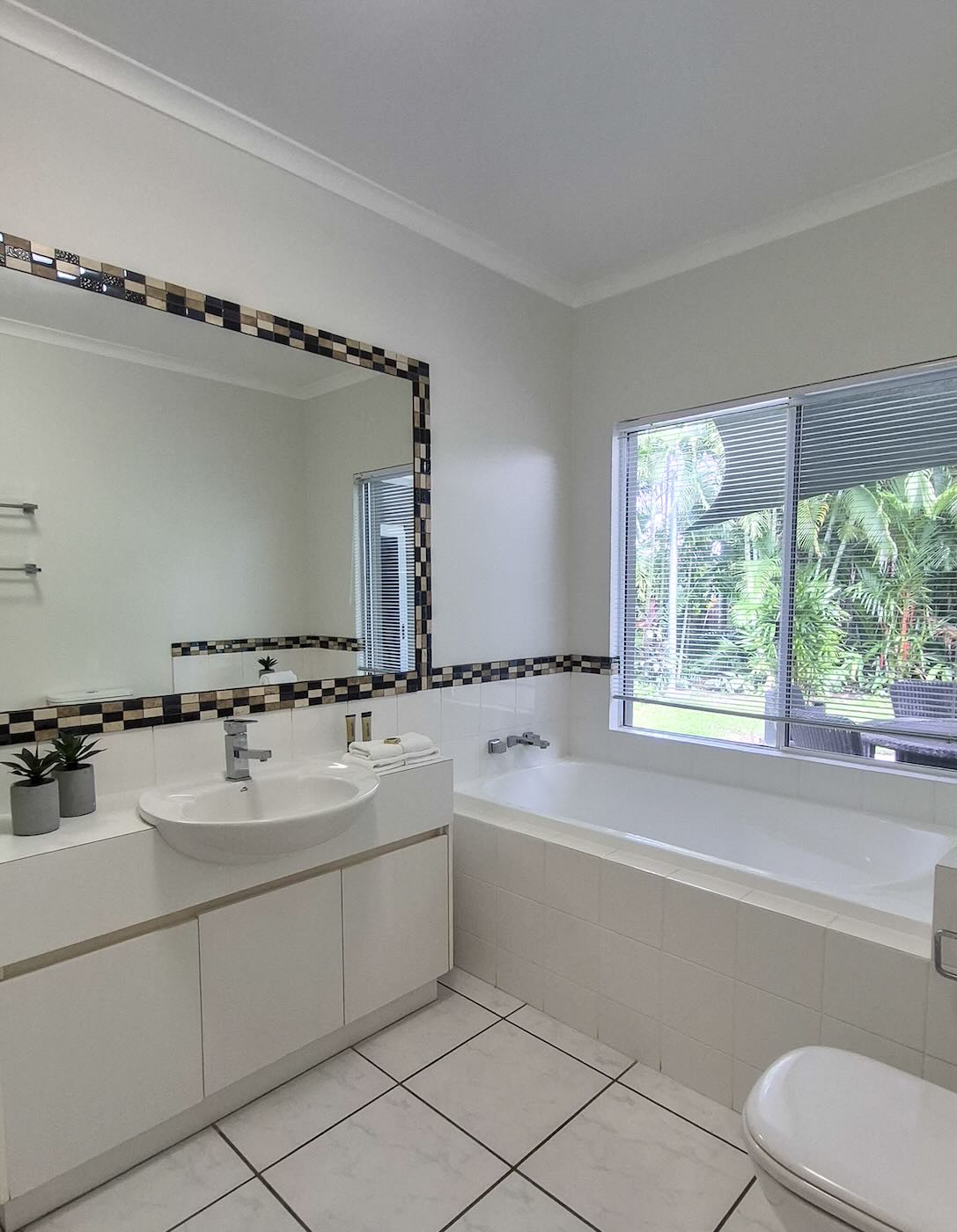 Executive Retreats Port Douglas Sandwater Bathroom 2