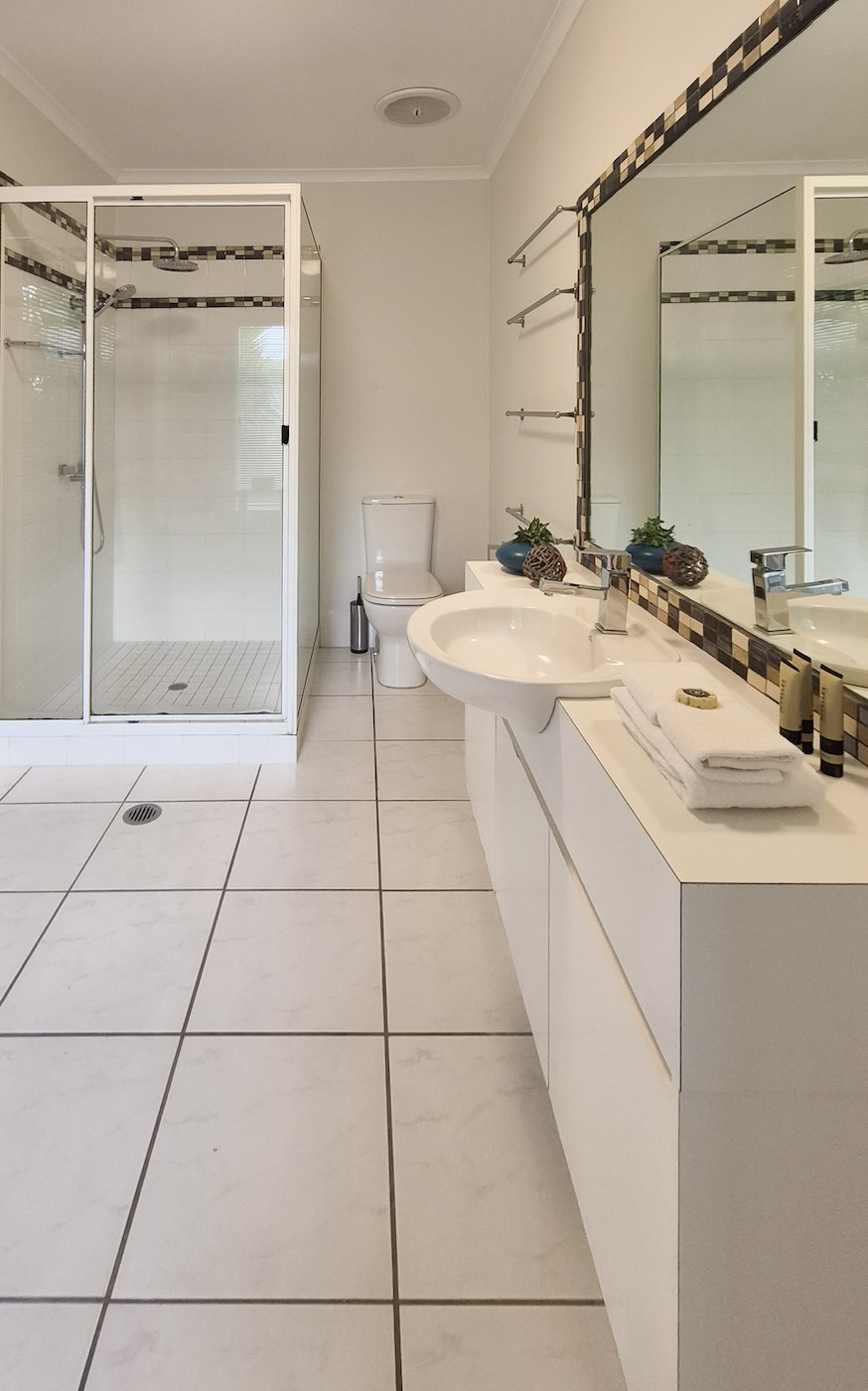 Executive Retreats Port Douglas Sandwater Bathroom