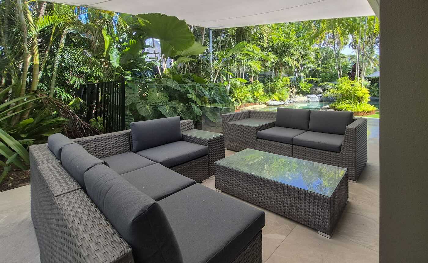 Executive Retreats Port Douglas Sandwater Bbq Lounge Lawn