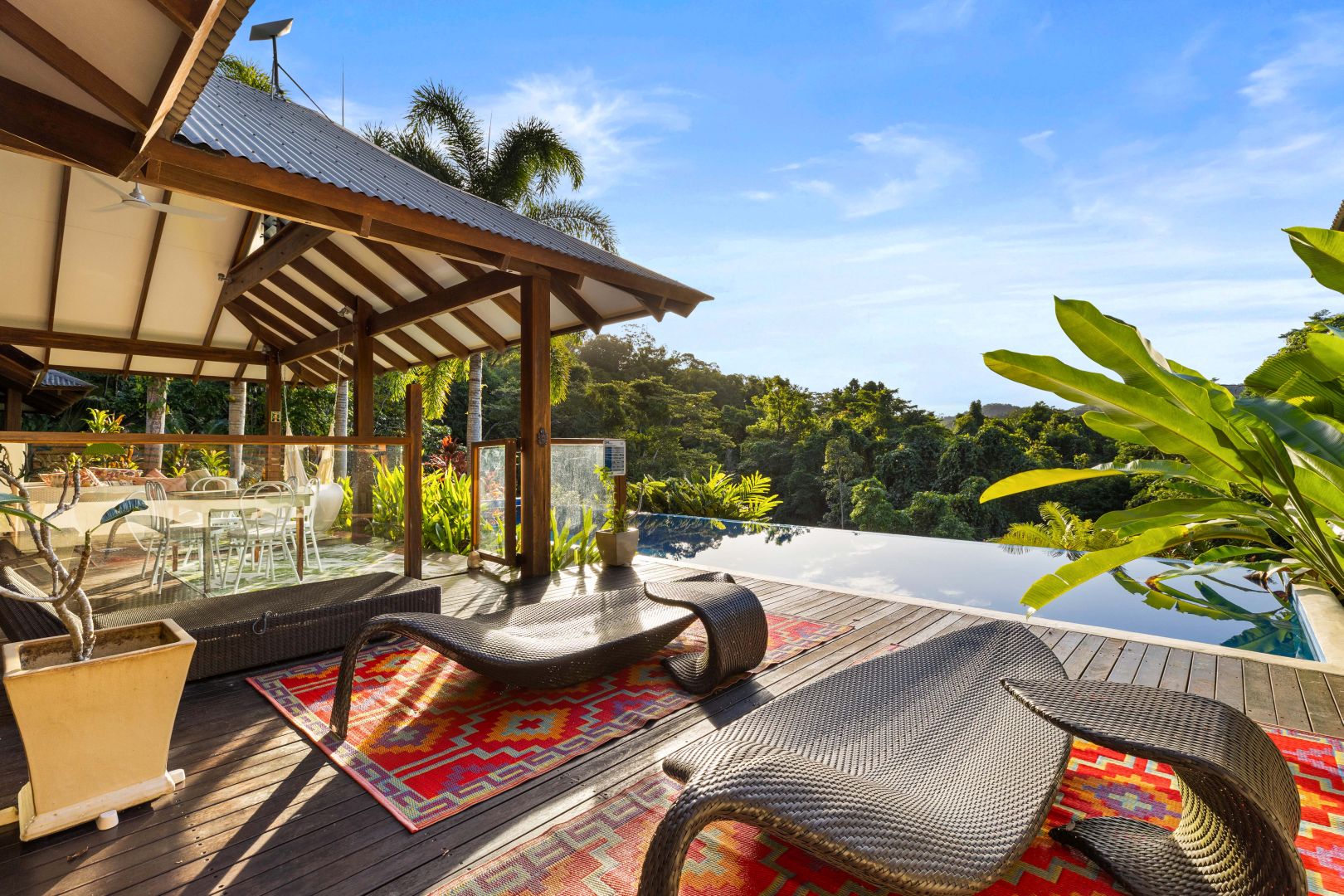 004 Executiveretreats Shambhala Pool Deck