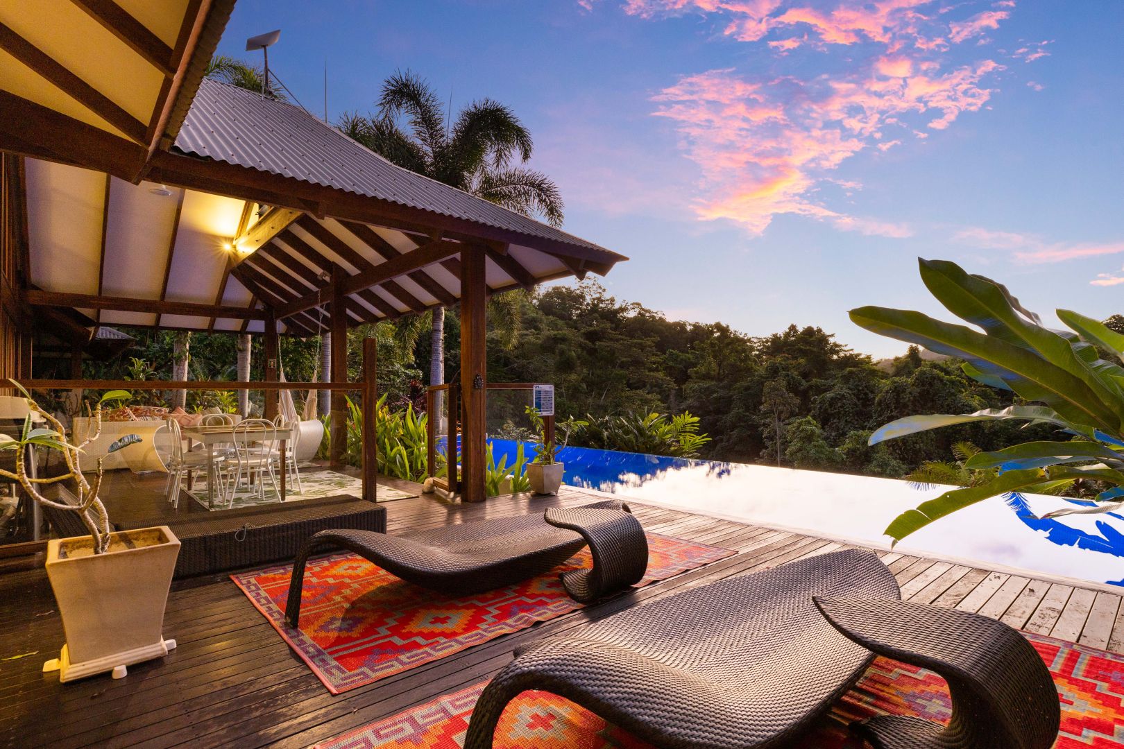 012 Executiveretreats Shambhala Pool Sunset