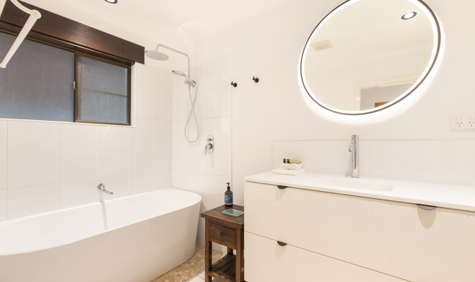 Executive Retreats Shangrila Bathroom