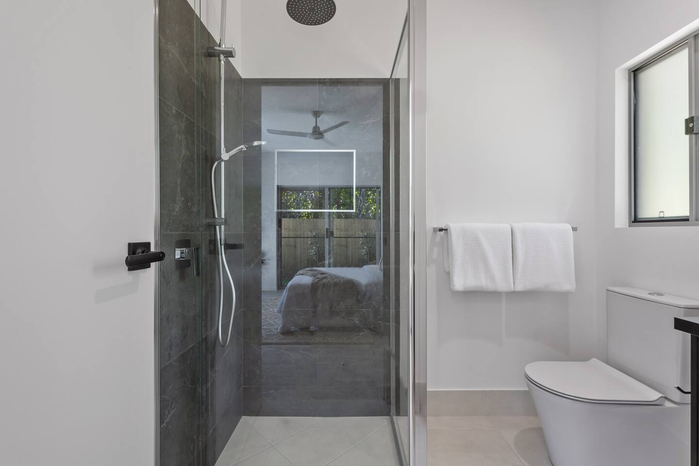 Executive Retreats Villa 3 St Crispins Bathroom 3.