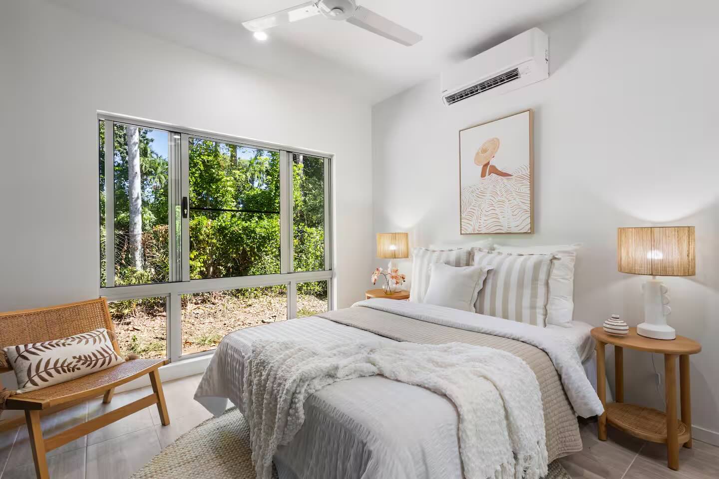 Executive Retreats Villa 3 St Crispins Bedroom 5.