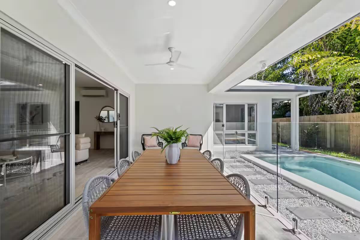 Executive Retreats Villa 3 St Crispins Patio.