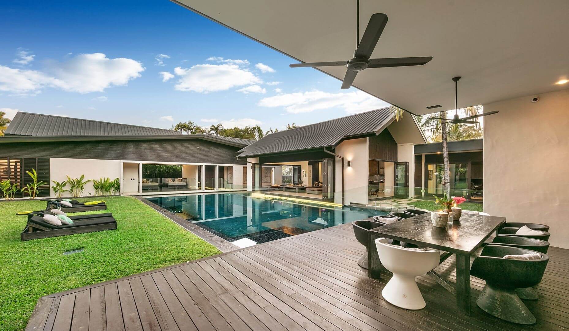 Dune Port Douglas